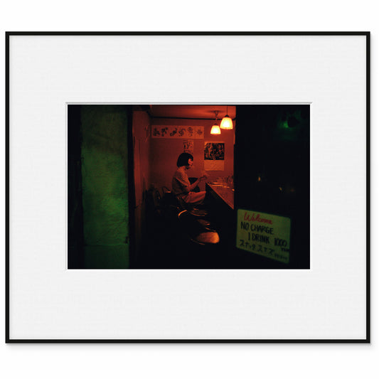 Smoking Lady- Shinjuku, Tokyo 2018. Ed 8 of 10