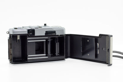 OLYMPUS PEN EE-3 White Half Frame Film Camera